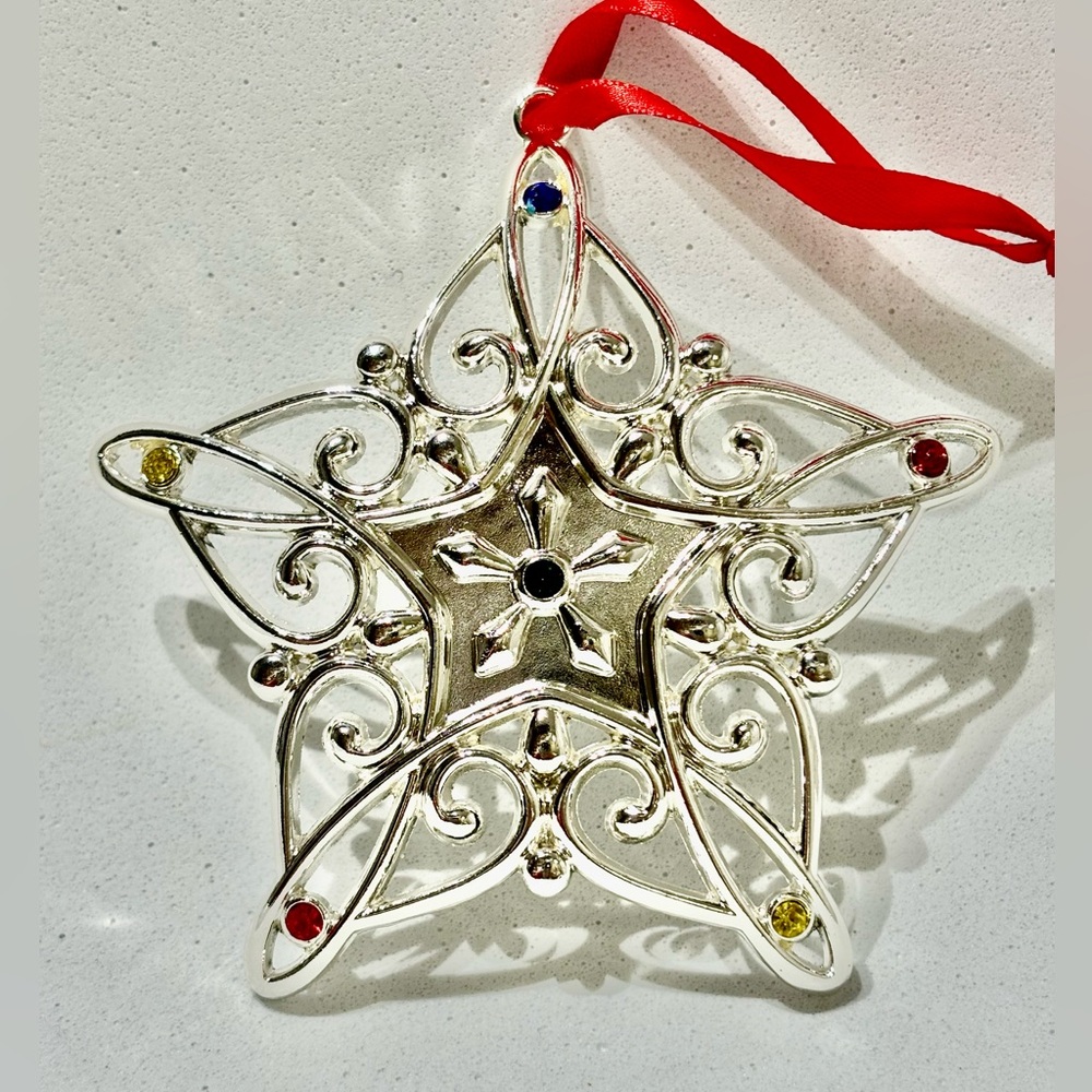 New in Box Lenox Elegant Silver Star Ornament with Gem Accents